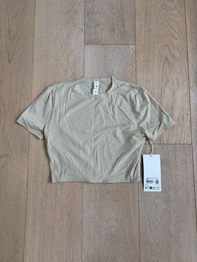 Lululemon wundermost cropped tee